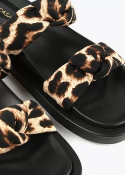 Sandalia plana tiras estampado animal