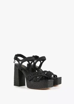 Sandalia plataforma y efecto crochet