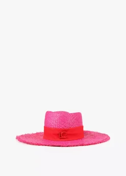 Sombrero con ala ancha