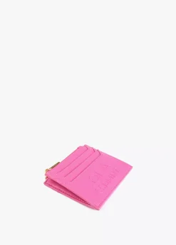 Tarjetero logo con relieve