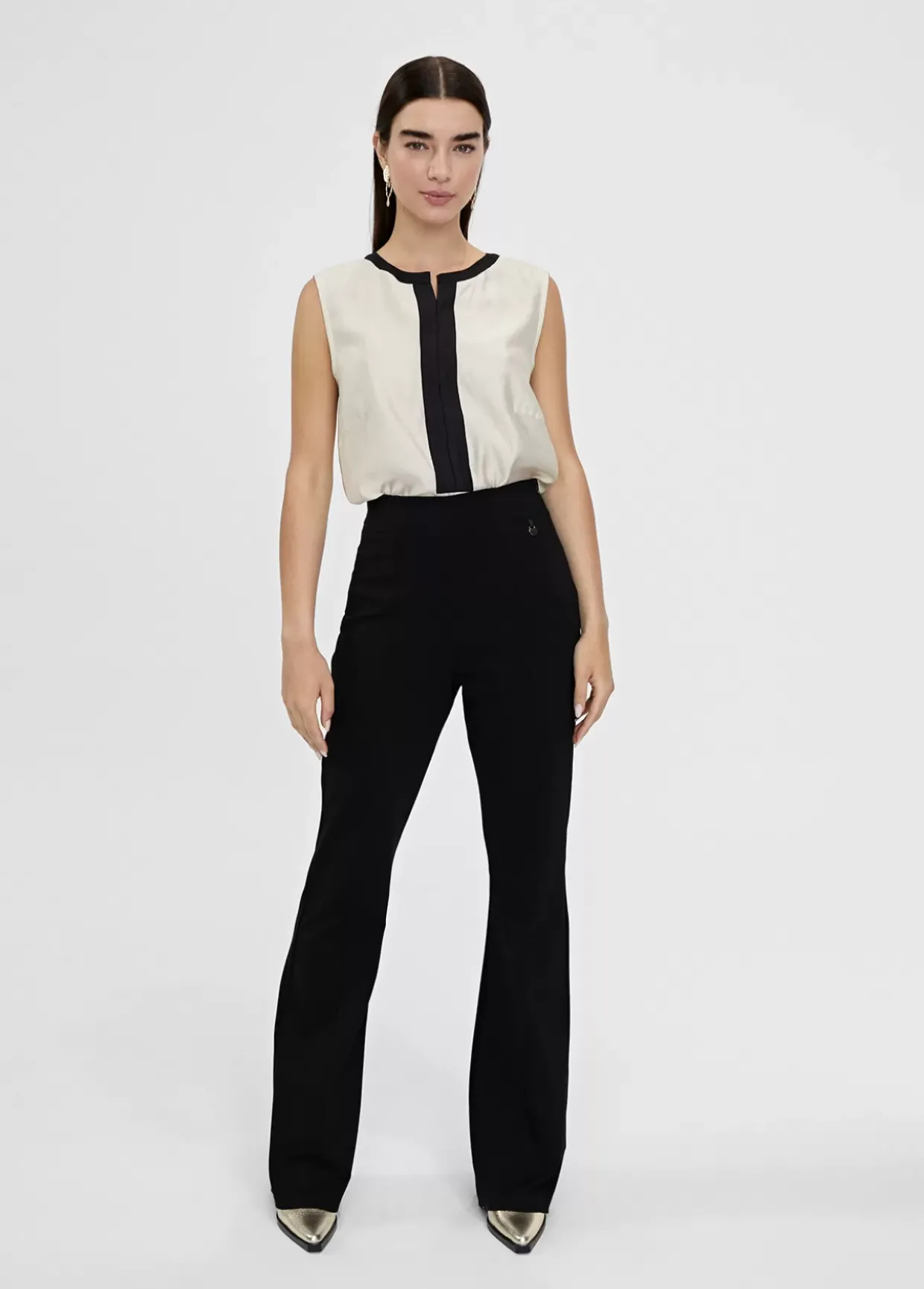 Top bicolor con aberturas