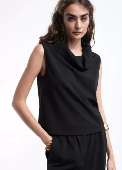 Top cuello desbocado