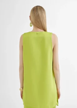 Top largo con aberturas