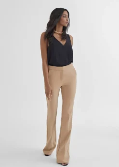 Top negro cuello pico