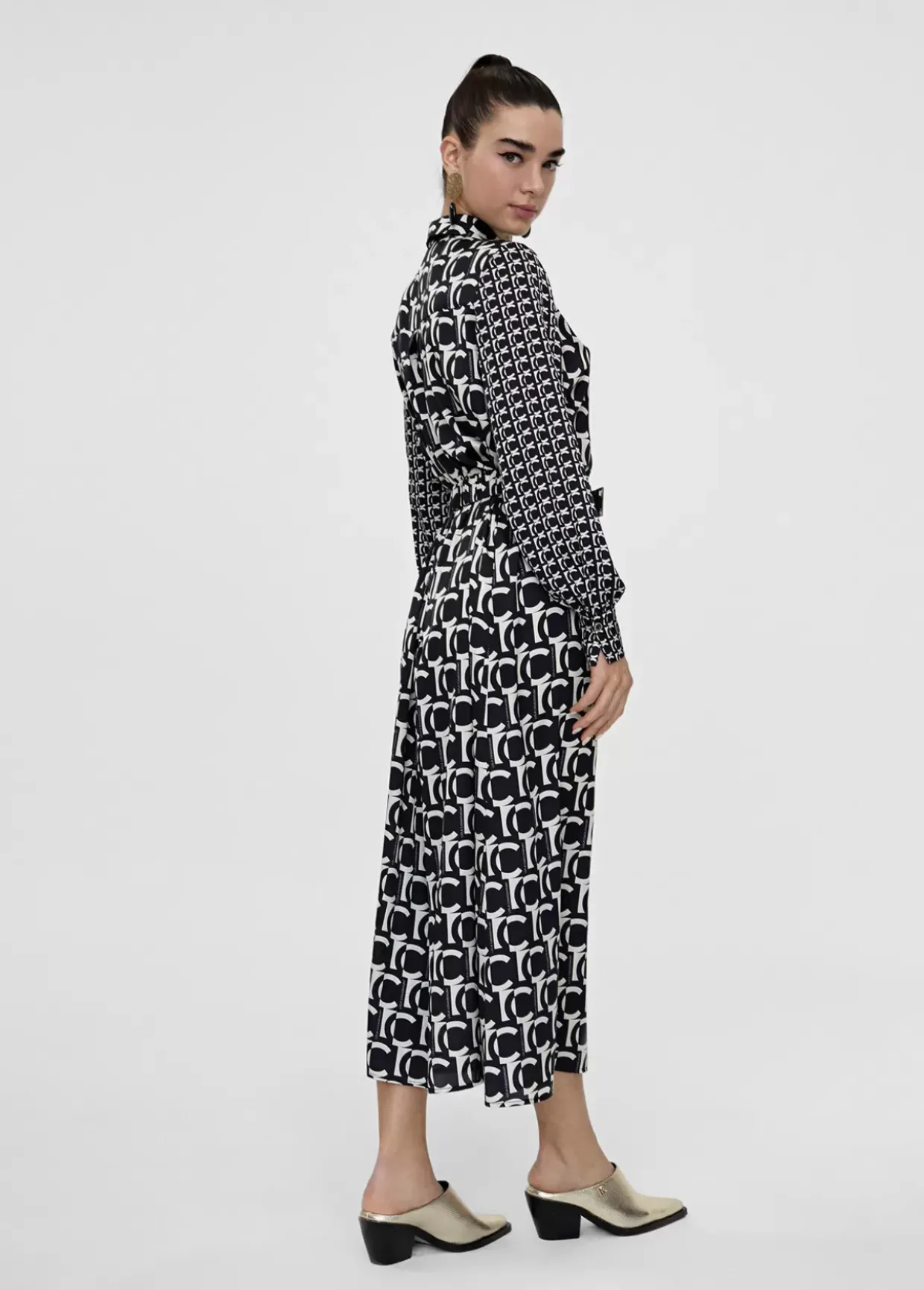 Vestido camisero monograma