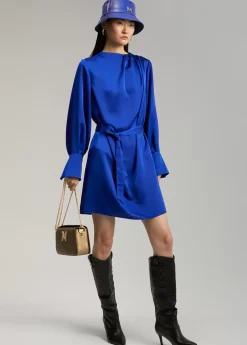 Vestido corto satinado