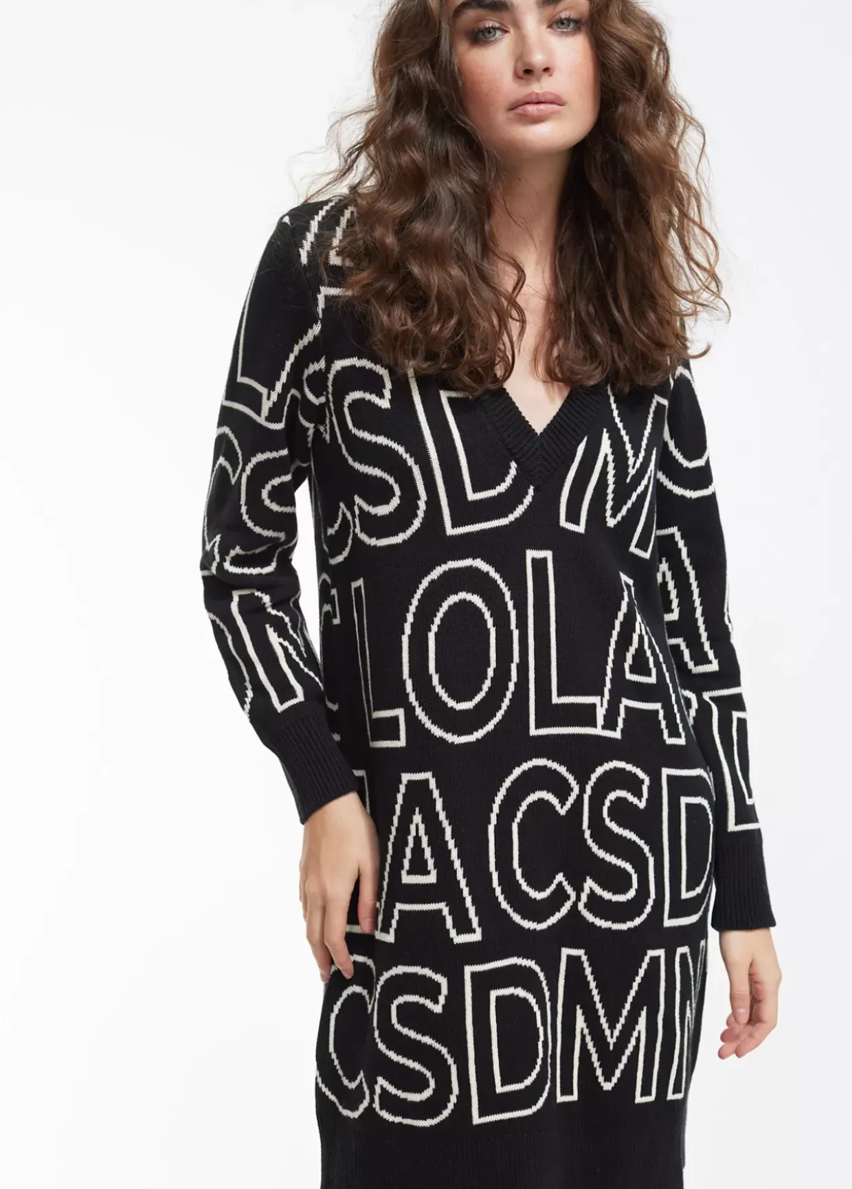 Vestido de punto letras