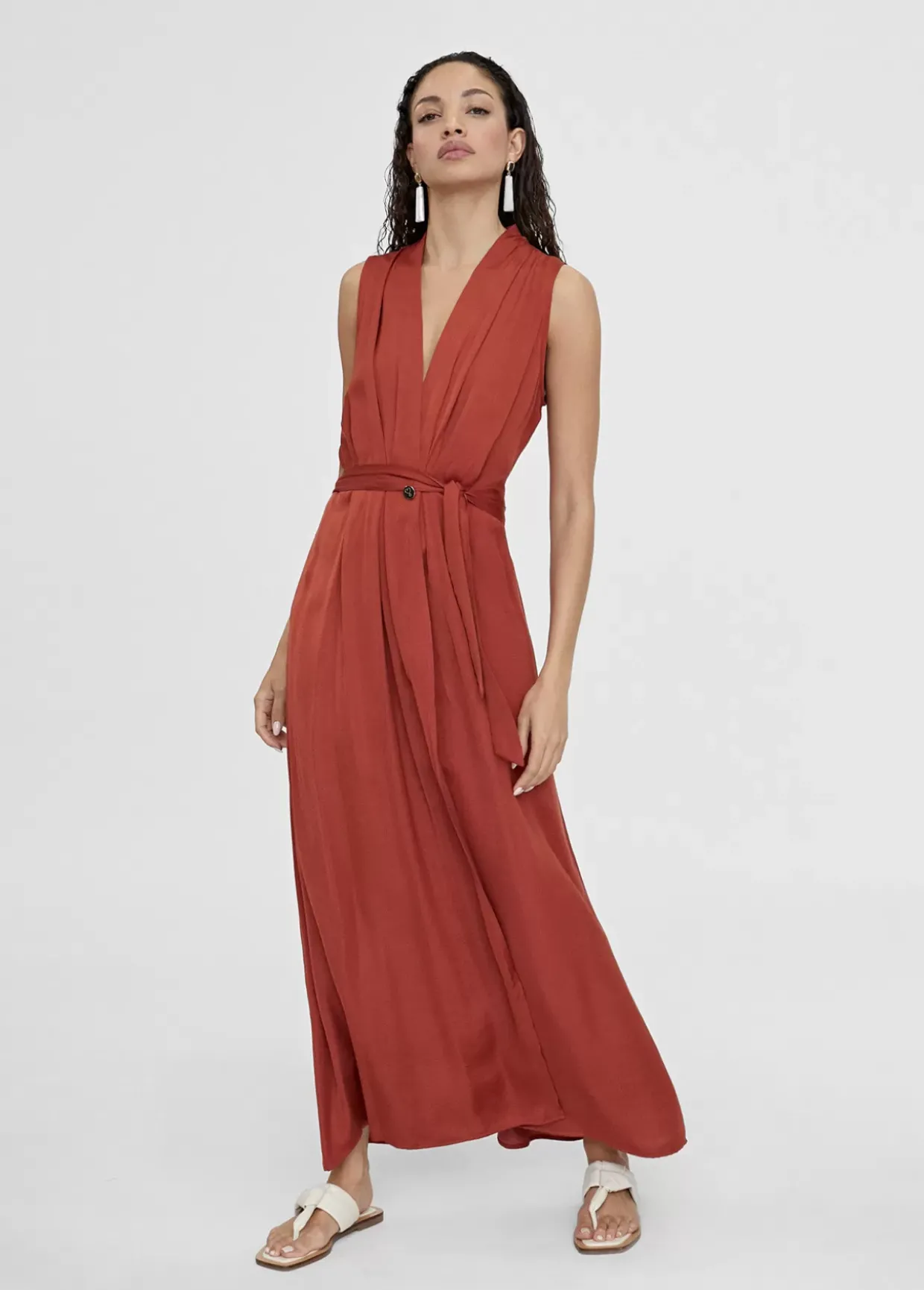 Vestido largo escote pico