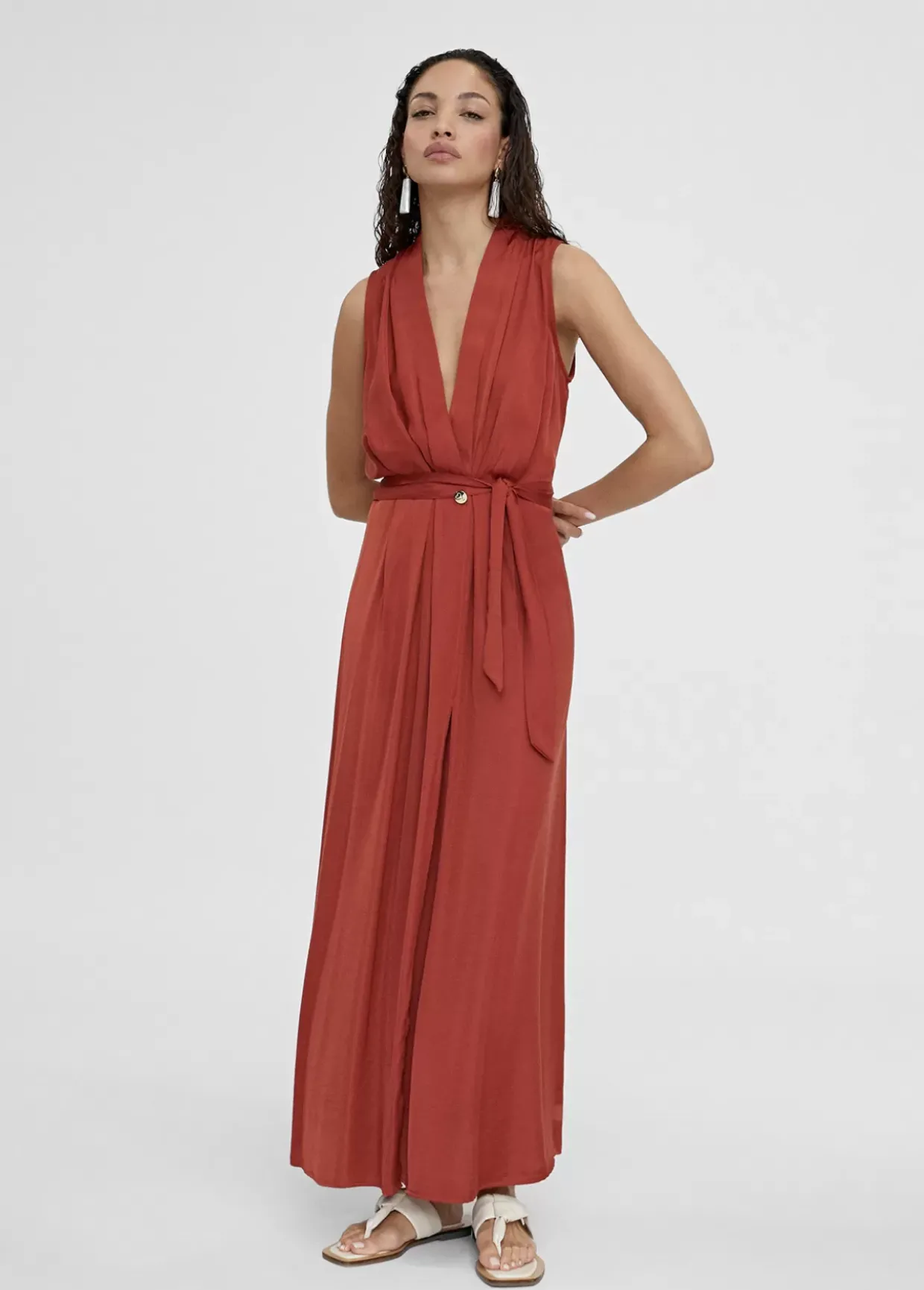 Vestido largo escote pico