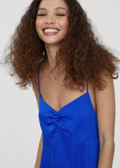 Vestido largo tipo lencero