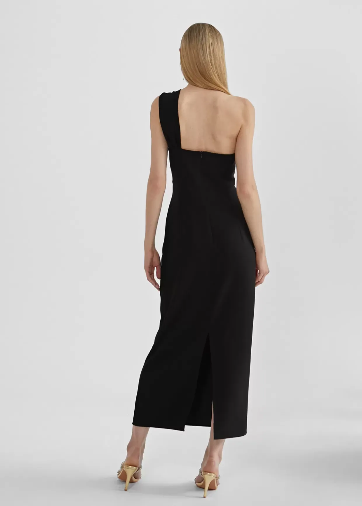 Vestido midi tirante asimétrico