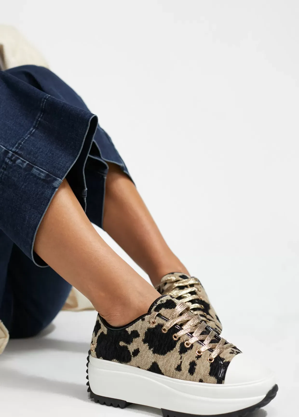 Zapatillas deportivas tejido animal