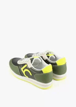 Zapatillas deportivas verdes y lima