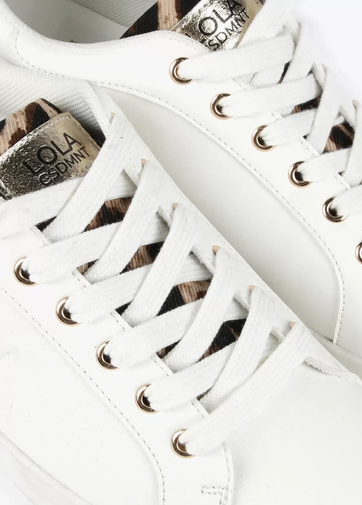 Zapatillas tipo sneakers detalles animal print
