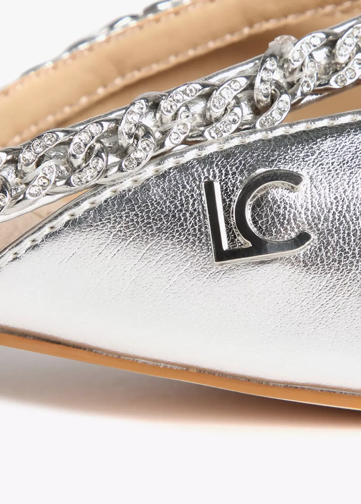 Zapato plano destalonado